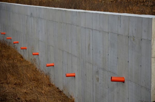 Cost of Retaining Wall Drainage in Kirkland